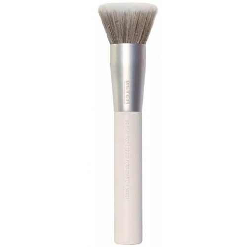 Beter bricha kabuki maquillaje fluido 82